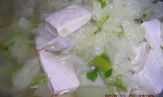 素白菜粉条炖豆腐的家常做法 白菜豆腐粉丝汤